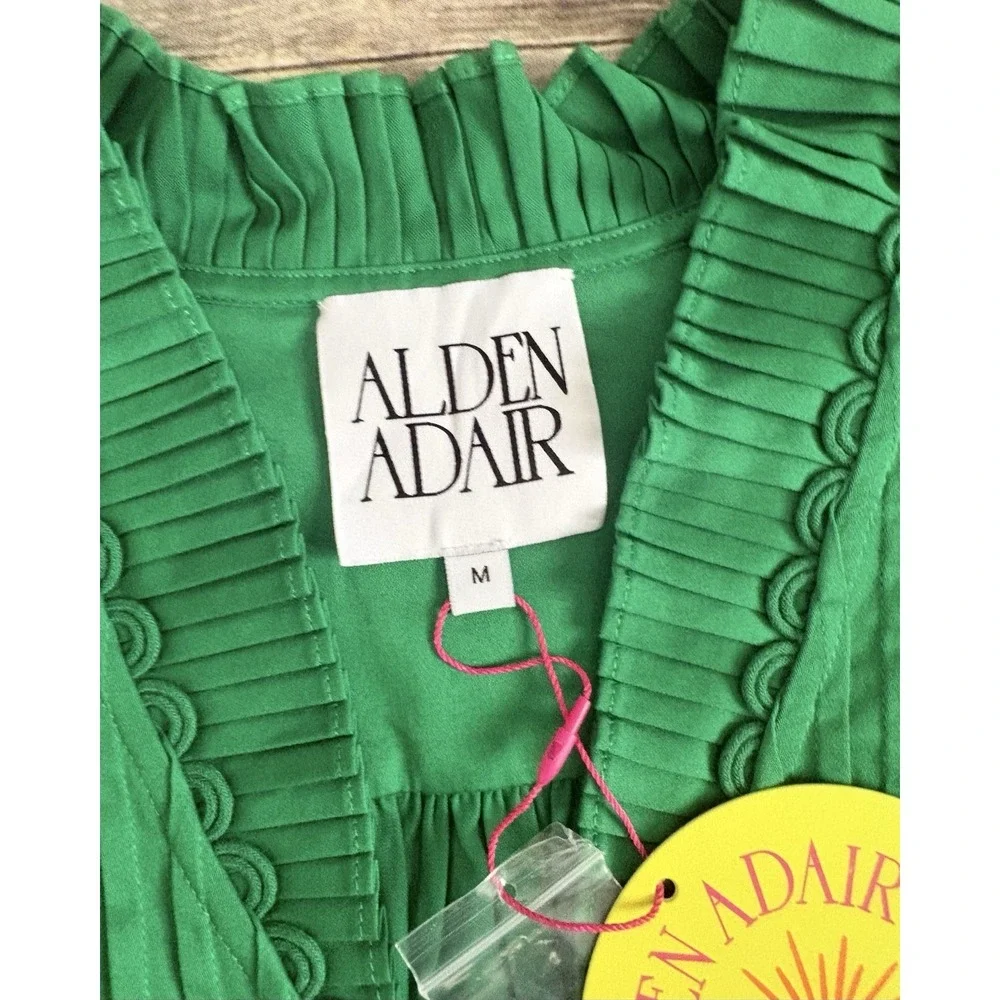 NWT Alden Adair - Blake Top emerald M - Picture 3 of 7